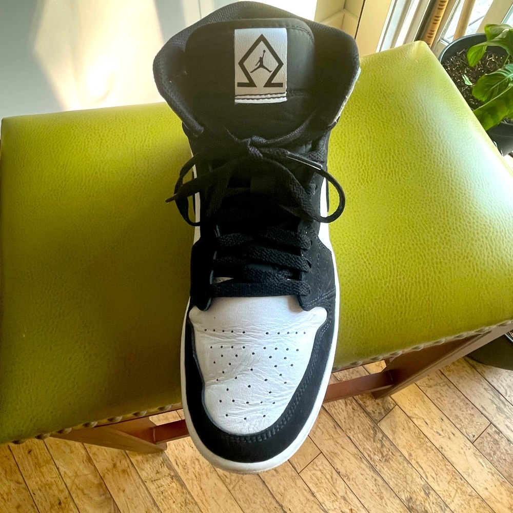 Nike Air Jordan 1 Mid SE Diamond Shorts Shoes - Picture 3 of 4